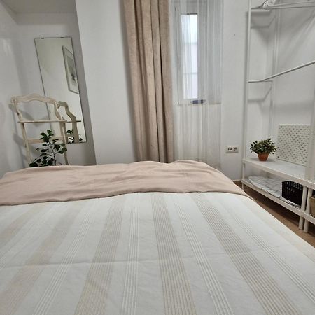 Hostfy Centro San Roman Севілья Екстер'єр фото