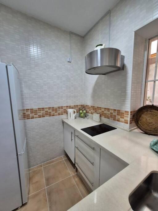 Hostfy Centro San Roman Севілья Екстер'єр фото